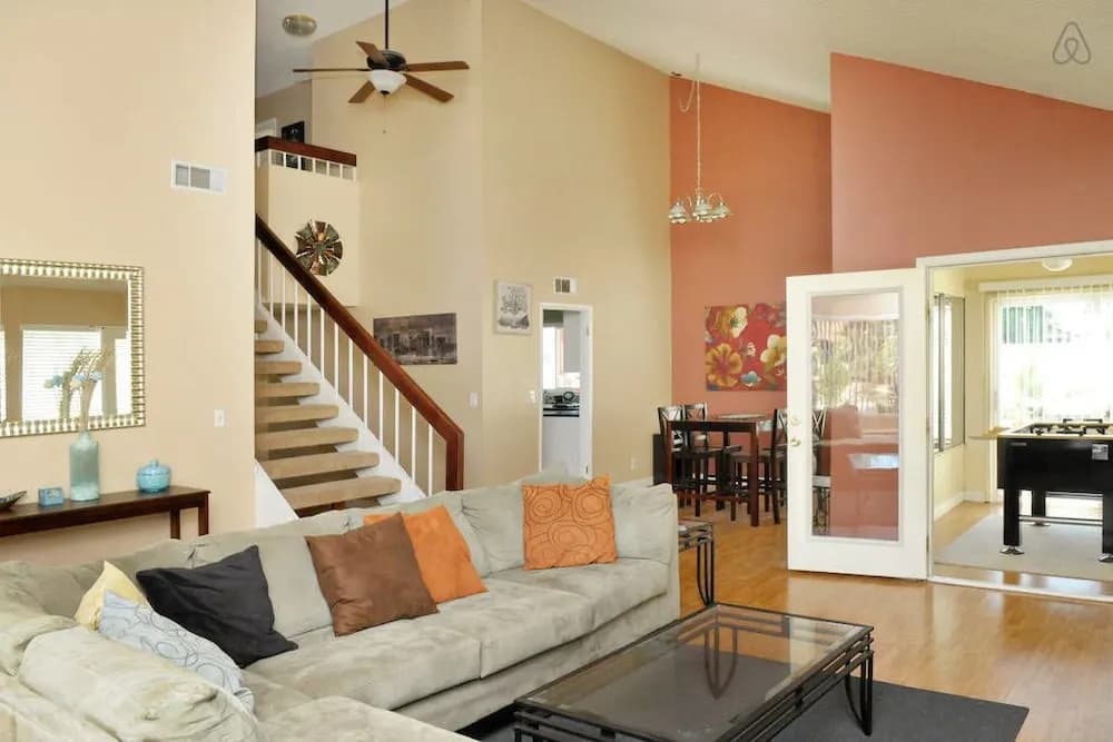 Luxury 4br 8min to Las Vegas Strip - photo 2