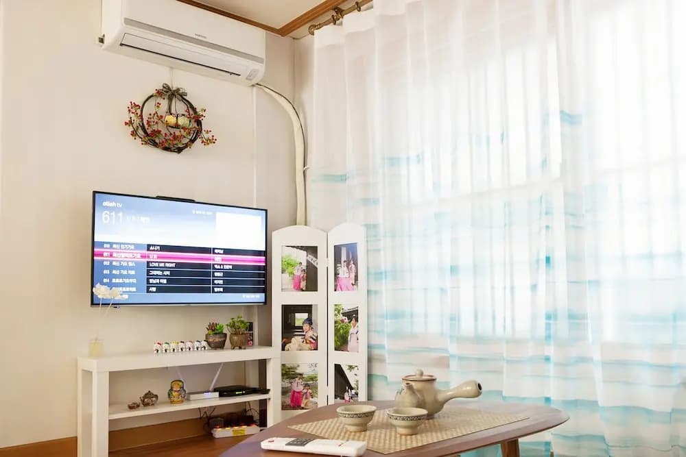 JUNY Home - photo 2