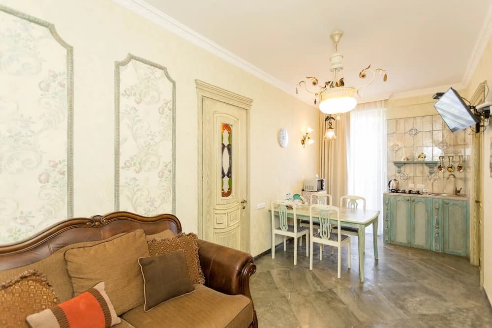 Falcon Apartments - Sapphire - photo 5
