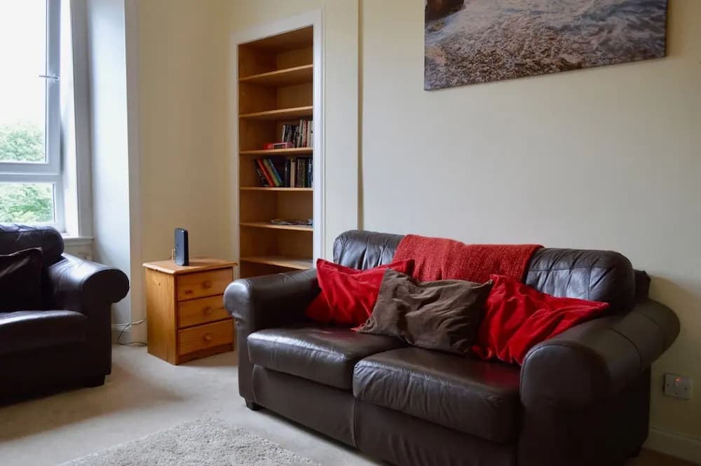 1 Bedroom Flat in Shandon - photo 3