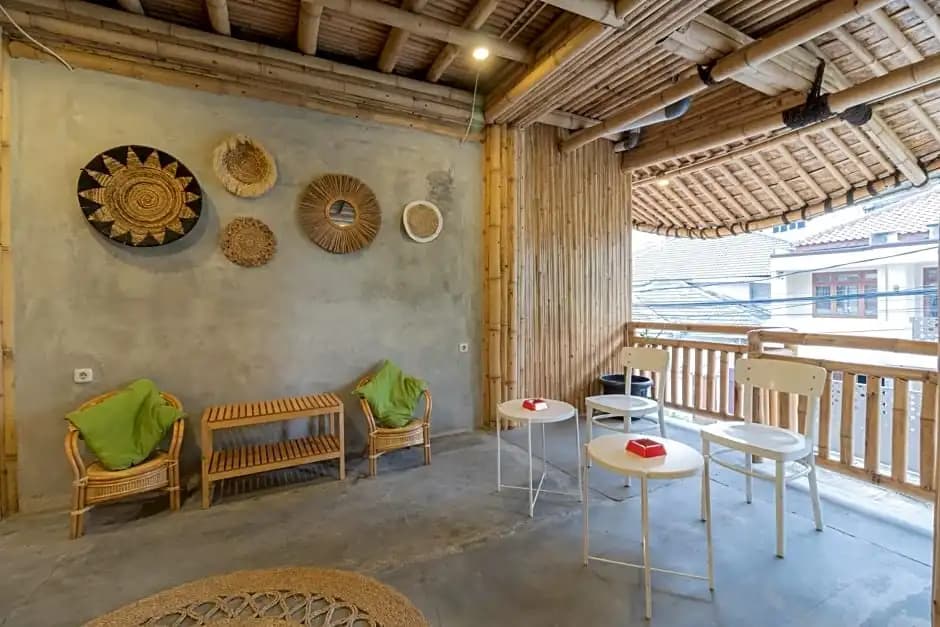 Urbanview Ta-ke Residence Blok M - photo 2