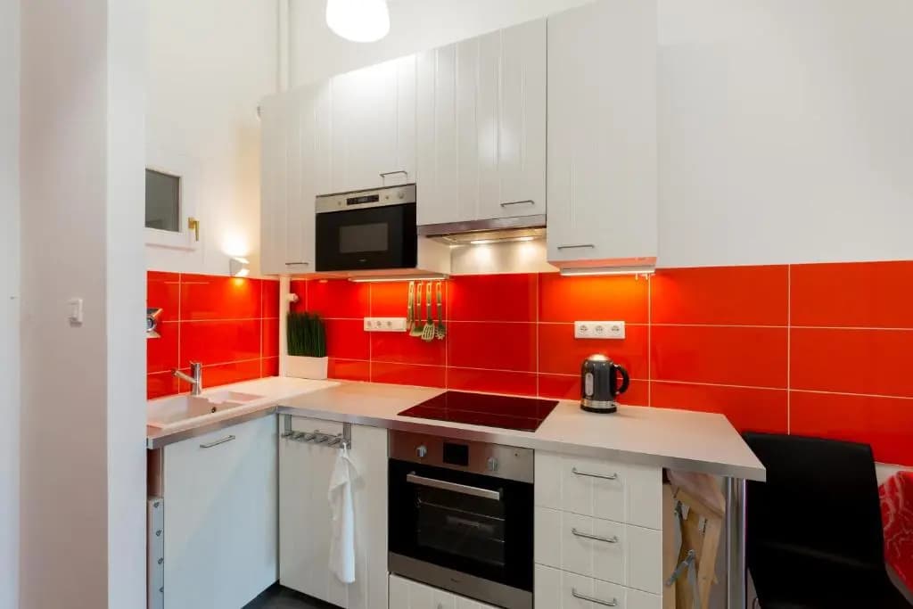 Next Stop Apartment - photo 13