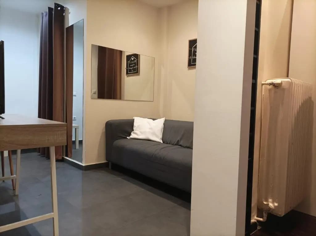 Myron Apartment - photo 4