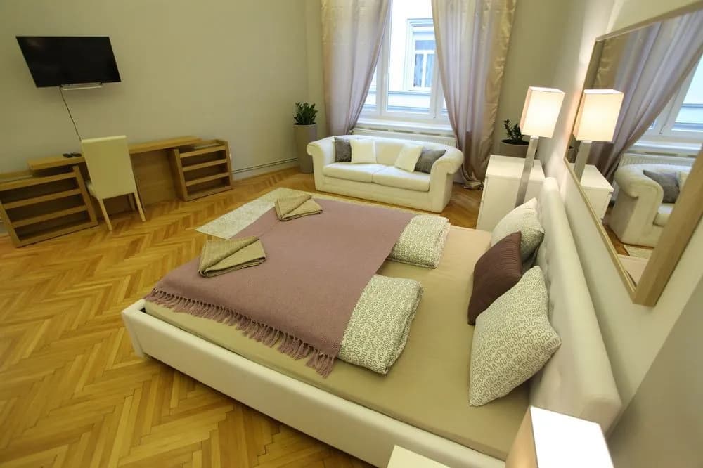 Classic Luxury at Basilica - photo 3