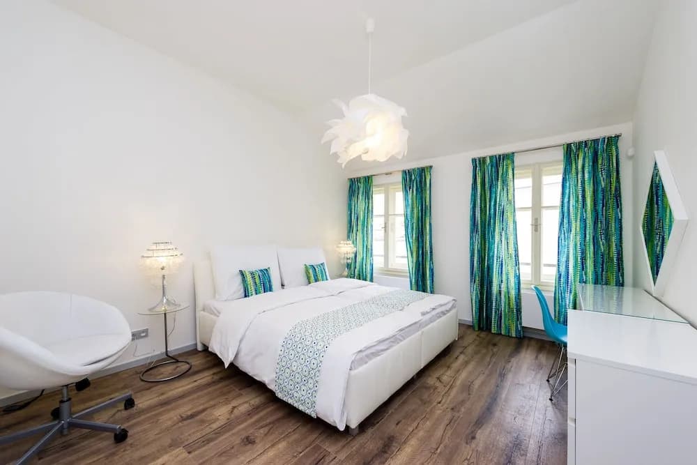 EMPIRENT Mucha Apartments - photo 2