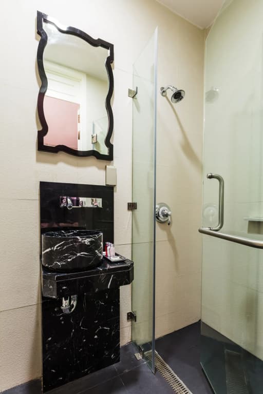 The FAH Silom Hotel - photo 10
