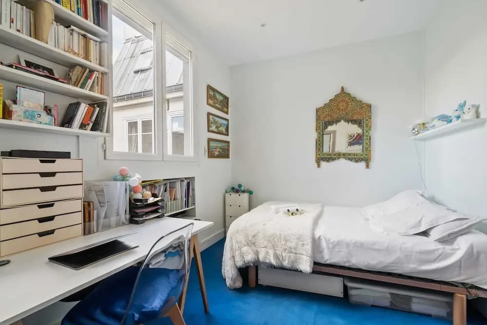 Stylish Vintage 3BR Apartment in Le Marais by GuestReady - photo 6