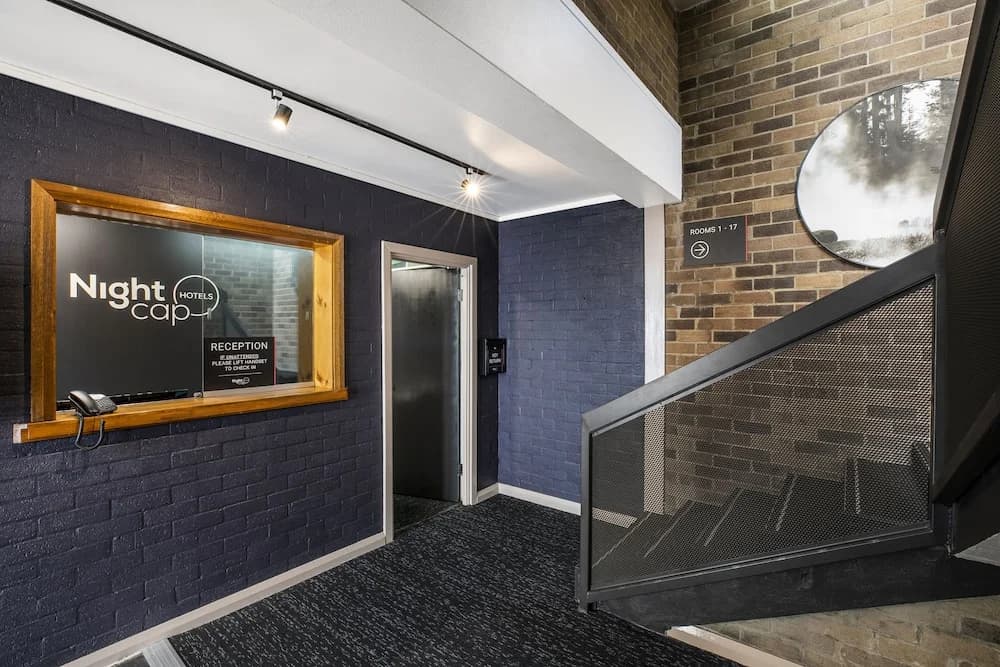 Brown Jug Hotel - main photo