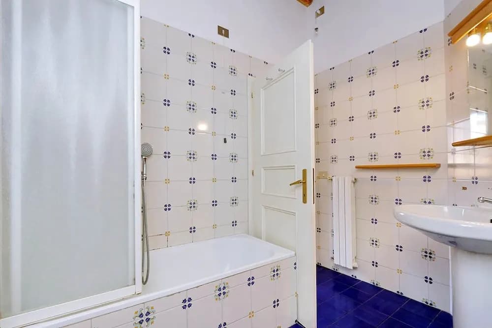 Trevi Comfortable Terrace Apartment - photo 6