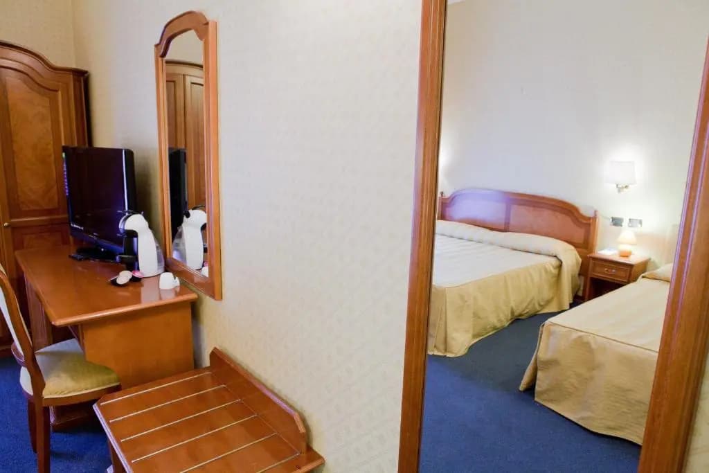 Hotel Amadeus - photo 4