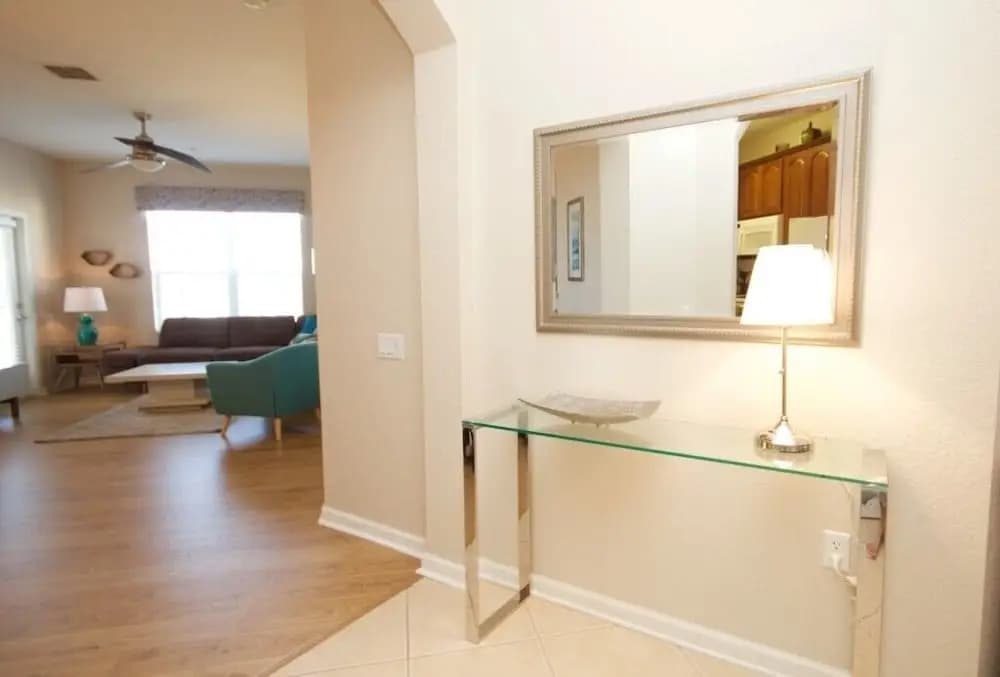 Executive Penthouse 3 Bedroom Condo by RedAwning - main photo