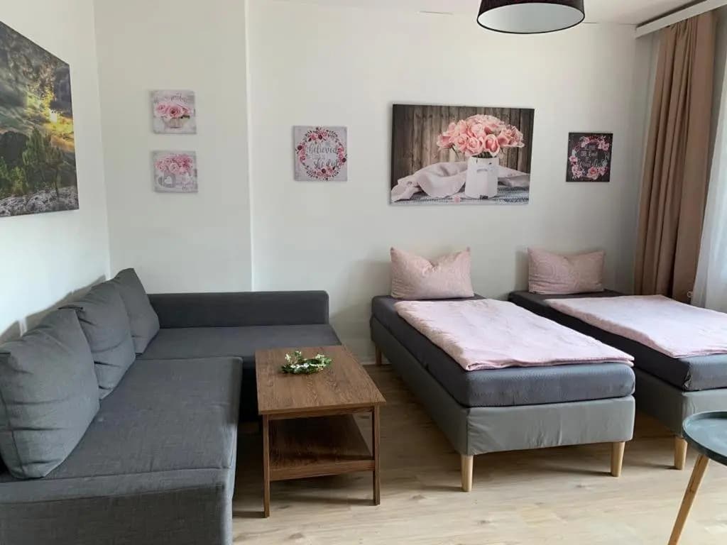 BERLIN mal ANDERS ERLEBEN - HIER TOBT DAS LEBEN - photo 2