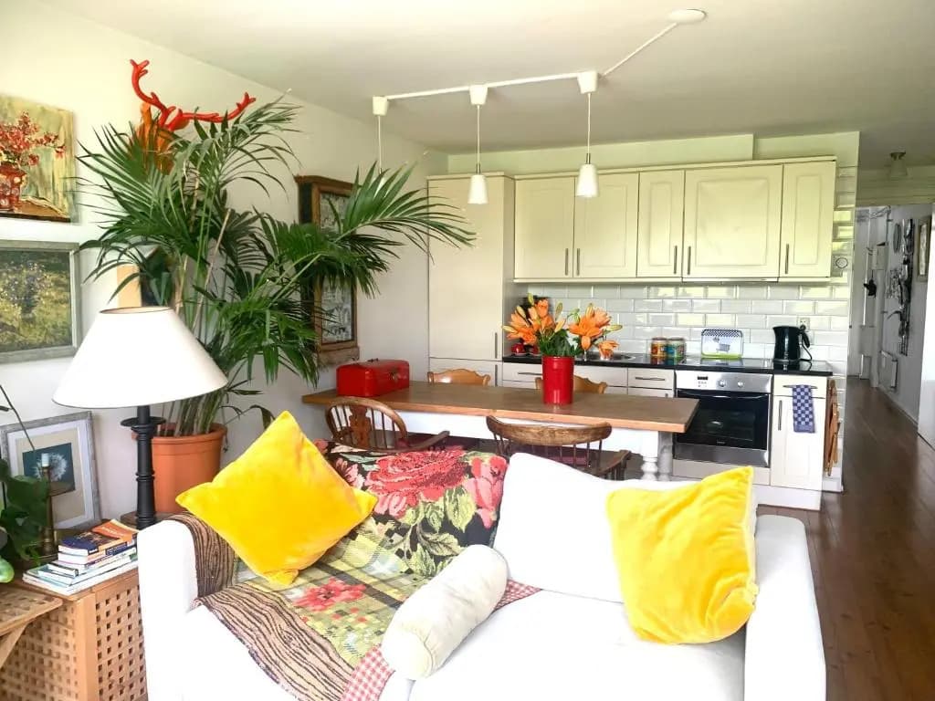 Homeawayhome C&R 1 - main photo