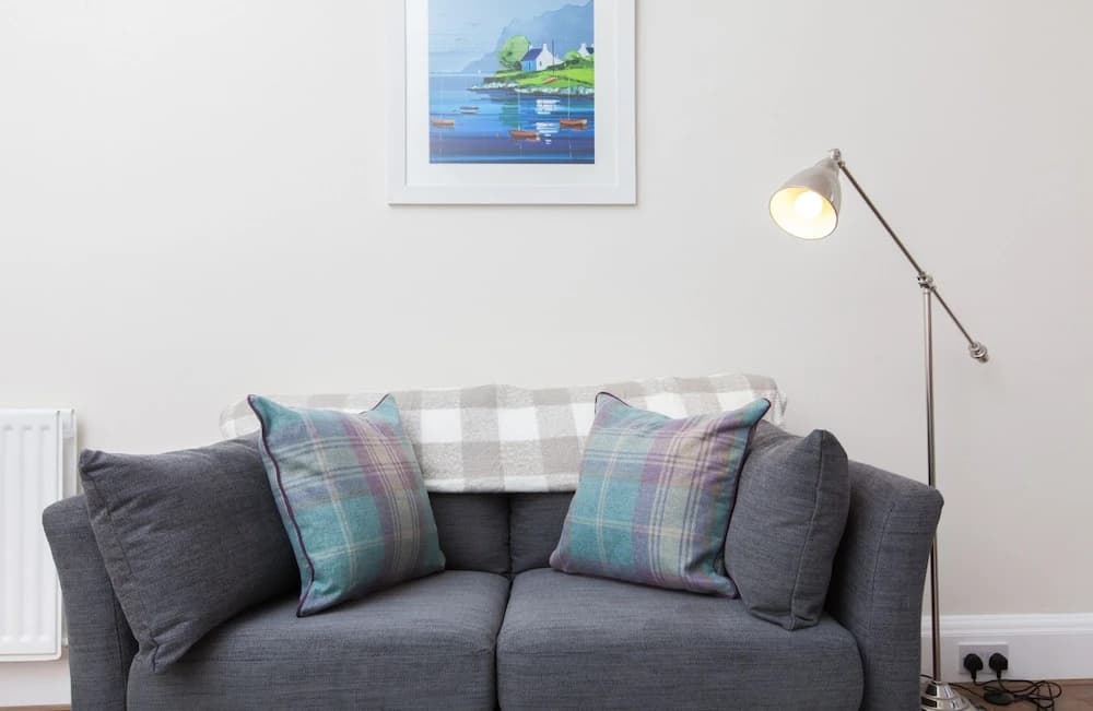 Spacious 2-br Flat for 4 in Morningside - photo 9
