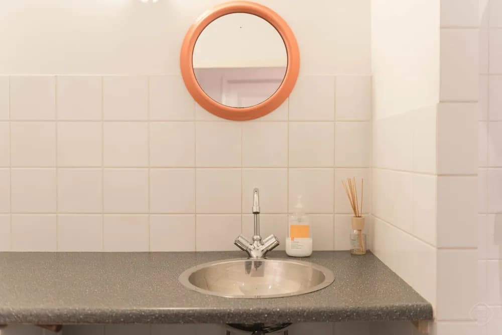 Authentic West Apartment - photo 8