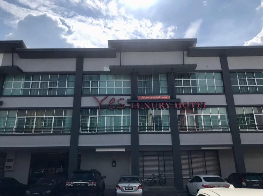 Yes Luxury Hotel - main photo