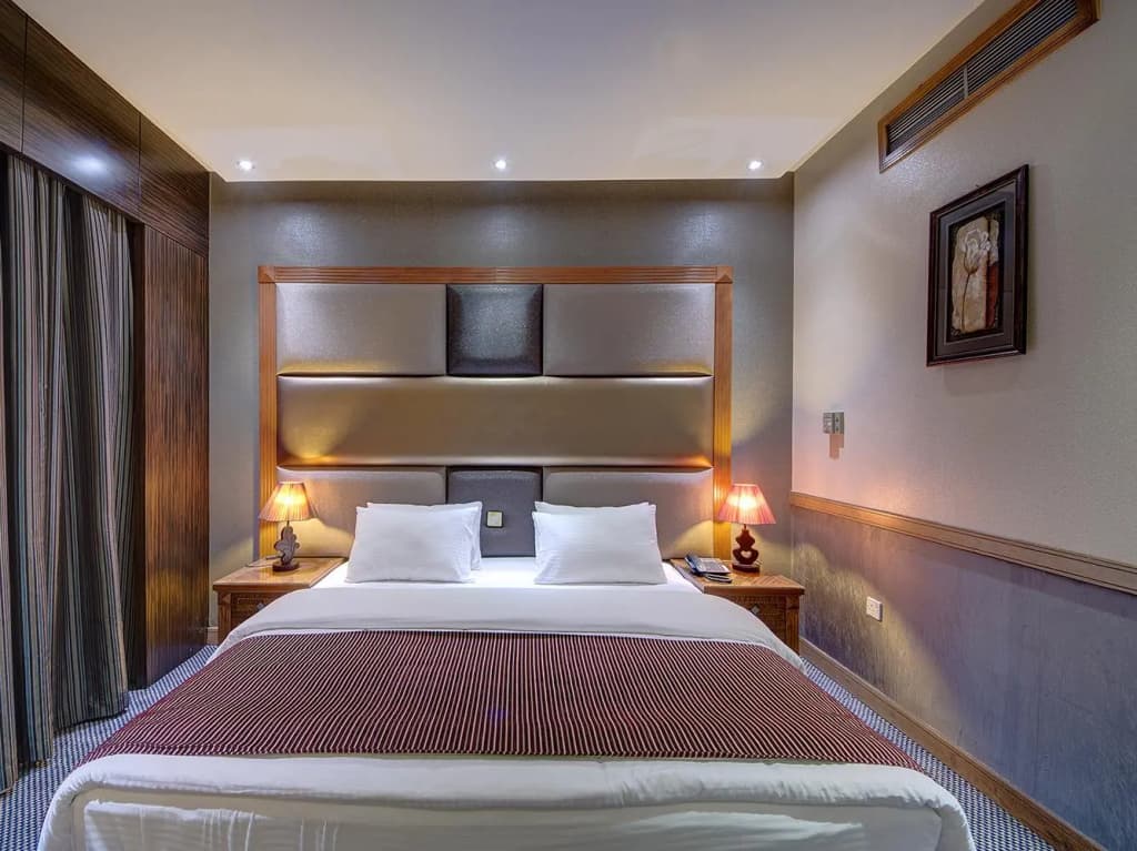 Vendome Plaza Hotel - photo 4