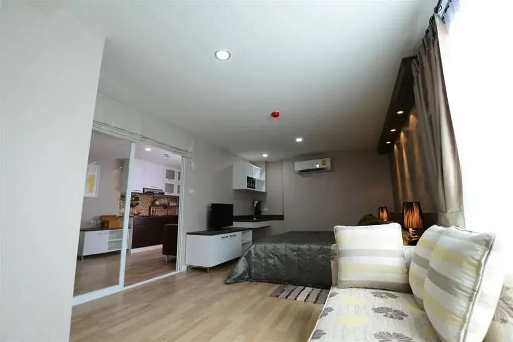 Cy Condo - photo 6