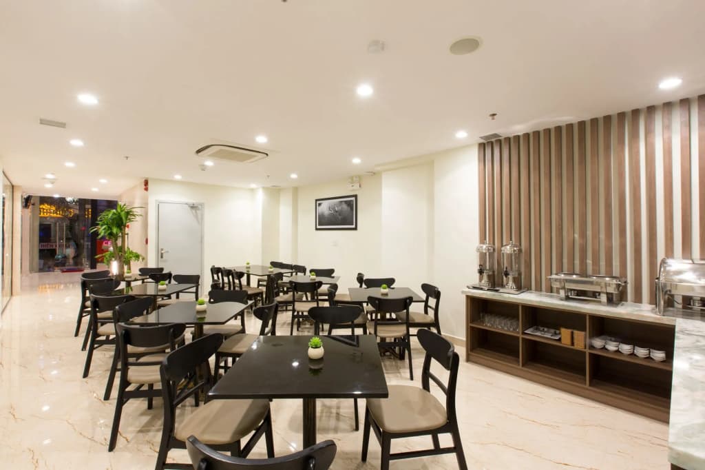 Central Hotel & Spa - photo 23