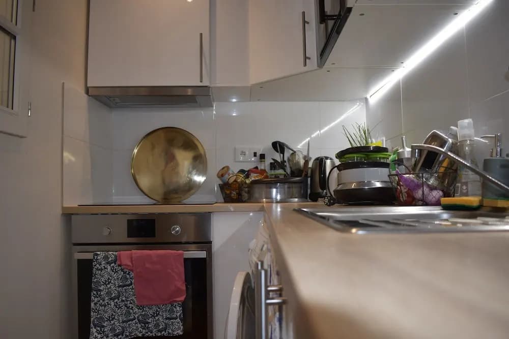1 Bedroom in Bonne Nouvelle - photo 3