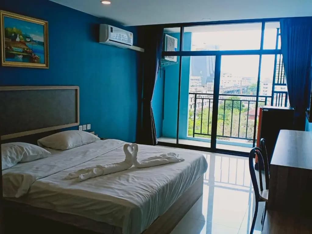 @81Hotel - photo 2