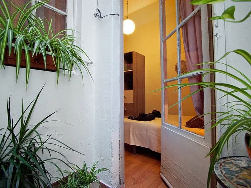 Gracia Torrijos - One Bedroom - photo 3