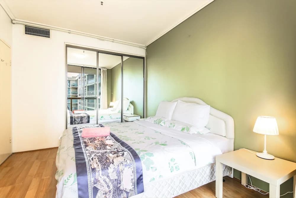Amazing Location Cozy Stay with Parking - main photo