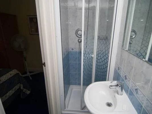 Pacific Hotel - photo 10