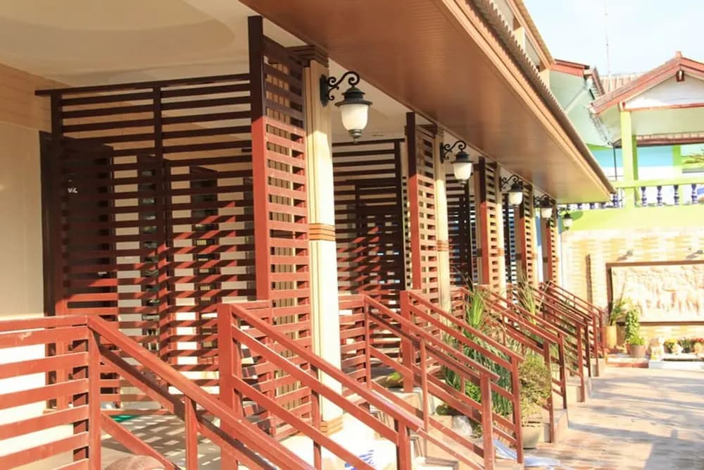 OYO 844 the Leaf Hotel - photo 15