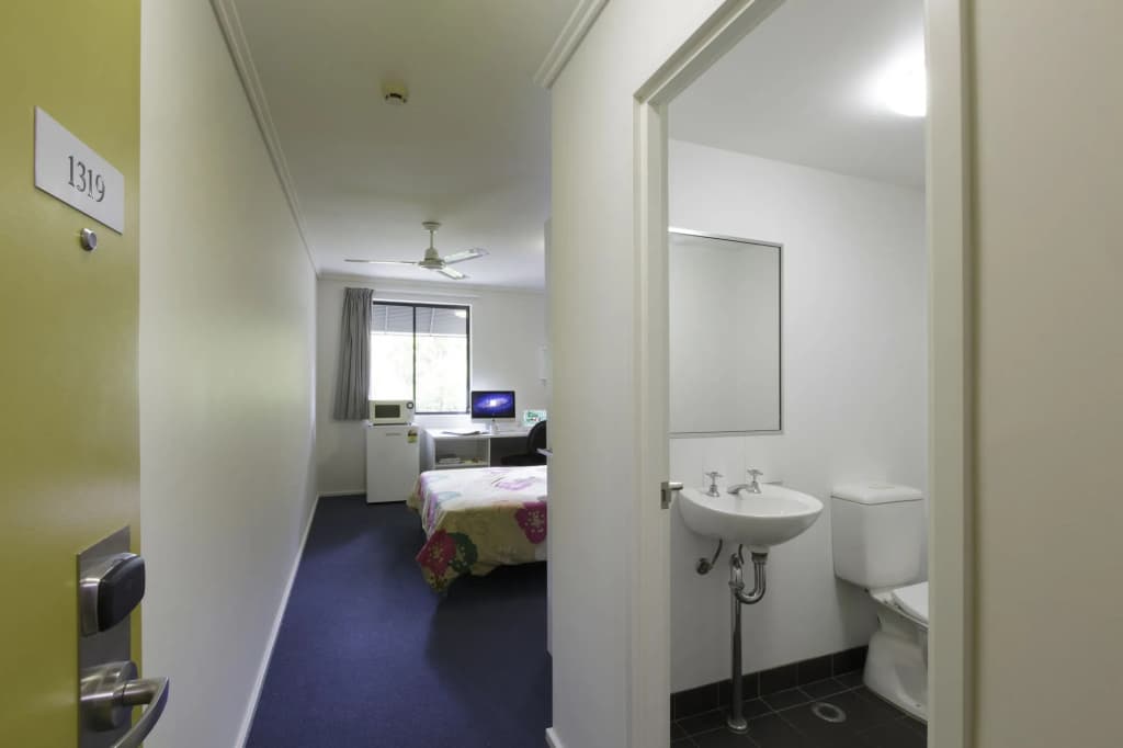 Sydney University Village - photo 5
