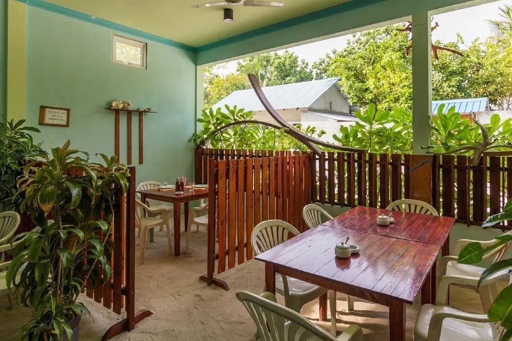 Feridhoo Inn - photo 17