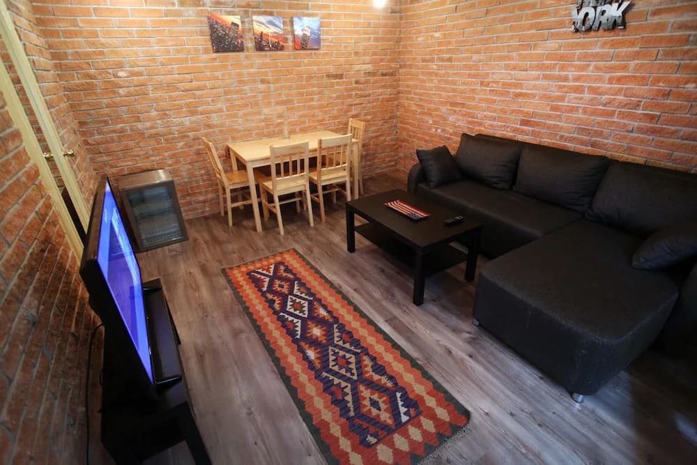 Dfive Apartments - Colorful - photo 8