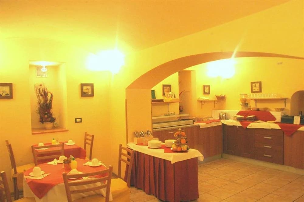 Hotel La Madeleine - photo 15