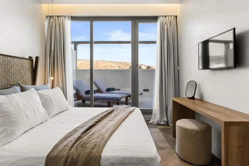 ACRON suites & apartments - photo 2