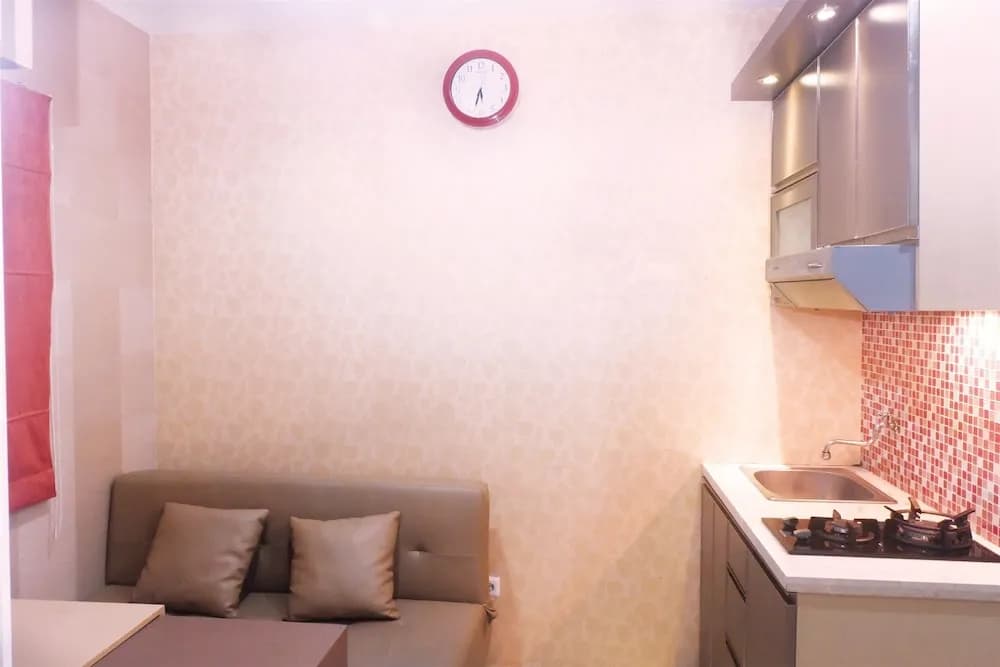 Best Price Green Pramuka Apartment - photo 14