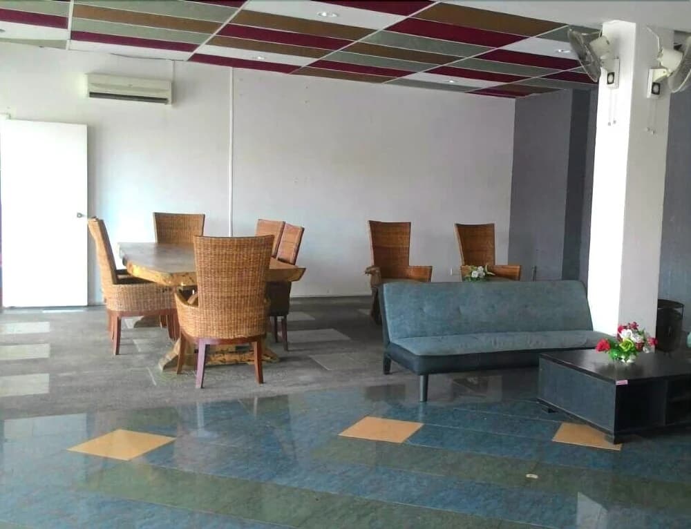 Century Rest Inn - photo 17