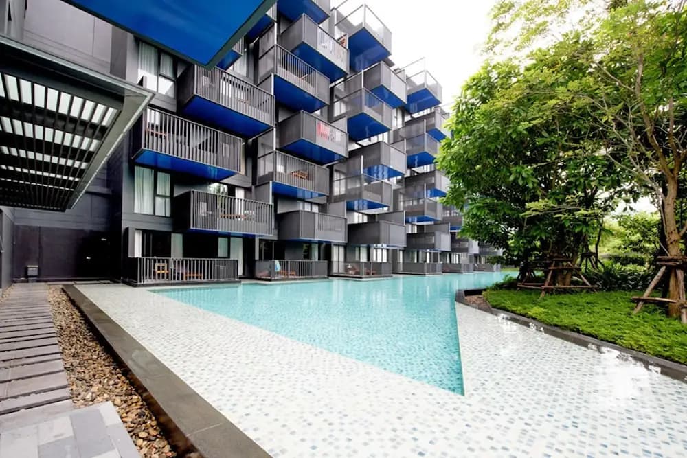 The Deck Patong By Favstay - photo 14