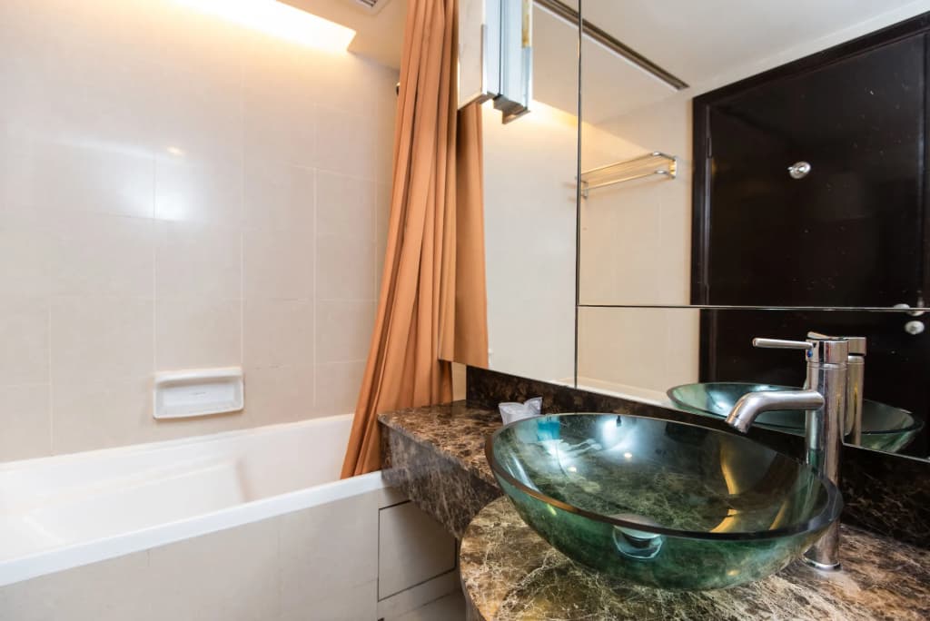 W Studio Resort Suites at Pyramid Tower - photo 8