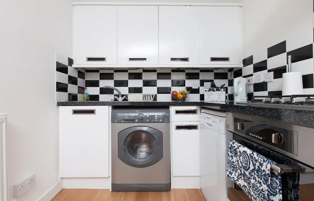Beautiful and Modern Edinburgh Flat - photo 11