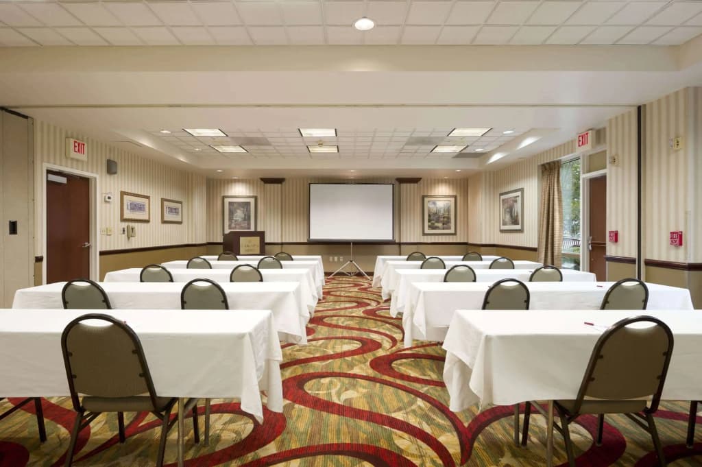 Ramada by Wyndham Suites Orlando Airport - photo 19