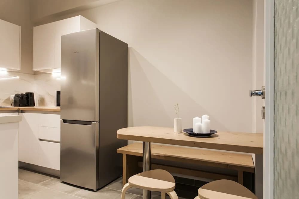 Absolute 2BR Apartment - photo 14