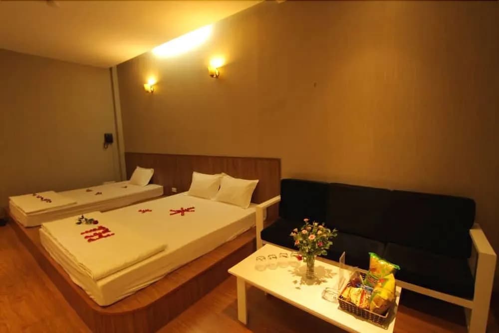 TH Hotel - photo 14