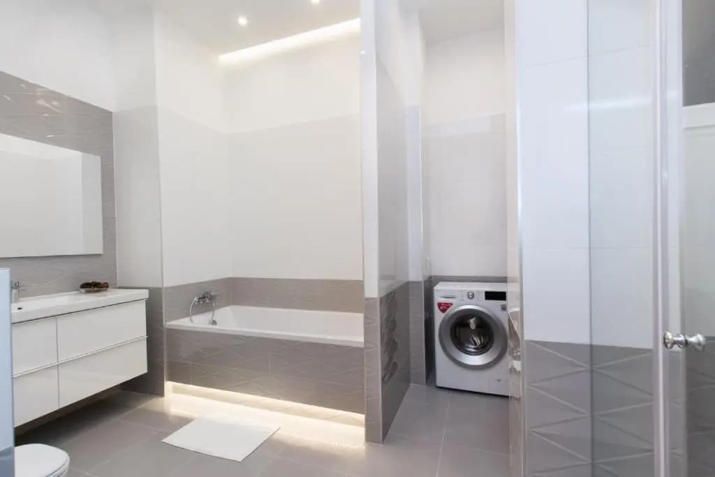Jenny luxury two bedrooms apartment. - photo 8