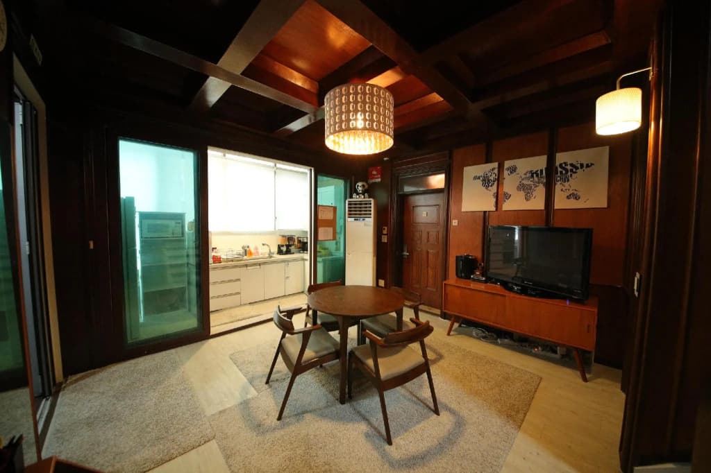 Stitches House - photo 3