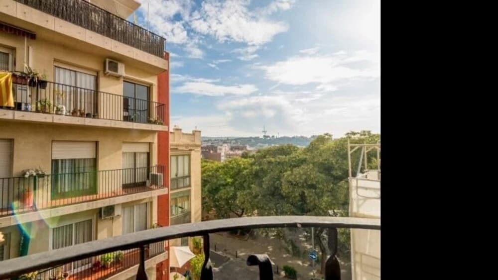 HOMEnFUN Sants with Montjuic views - photo 11