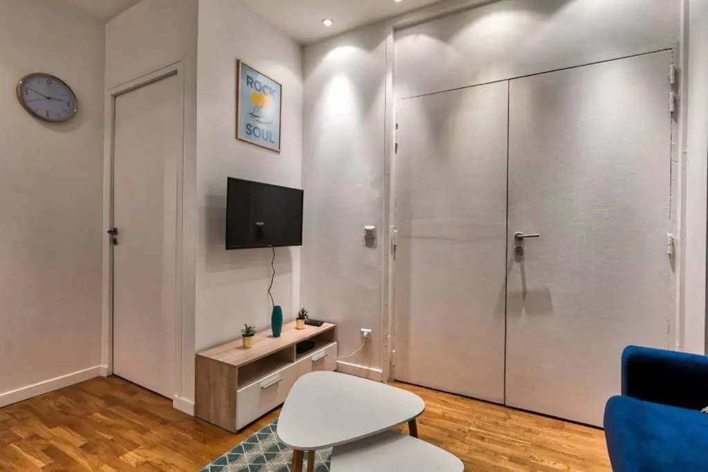 Appartement Calme proche Champs Elysées - 6P - photo 8