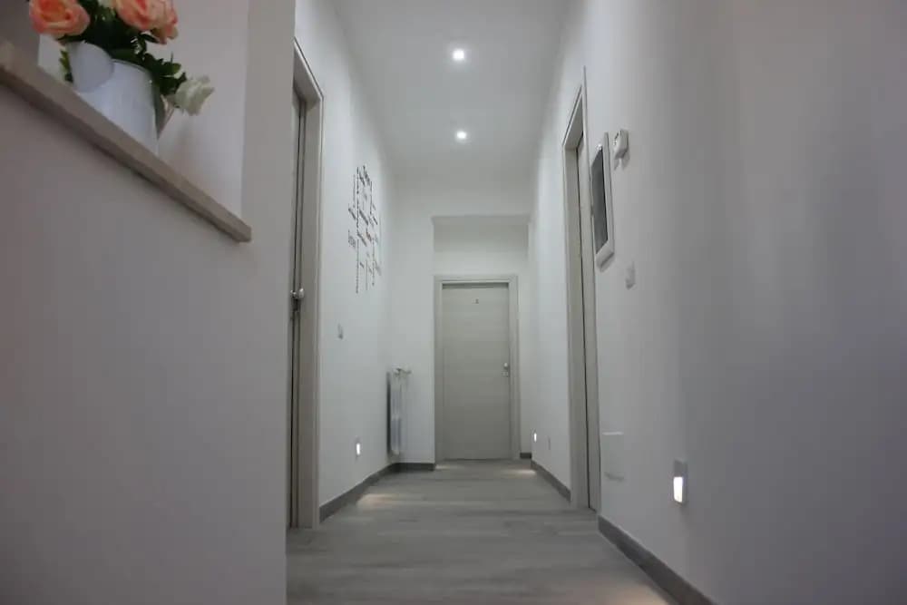 Roman Sunrise Rooms - photo 12