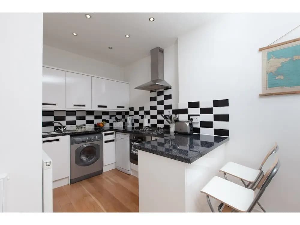Beautiful and Modern Edinburgh Flat - photo 9