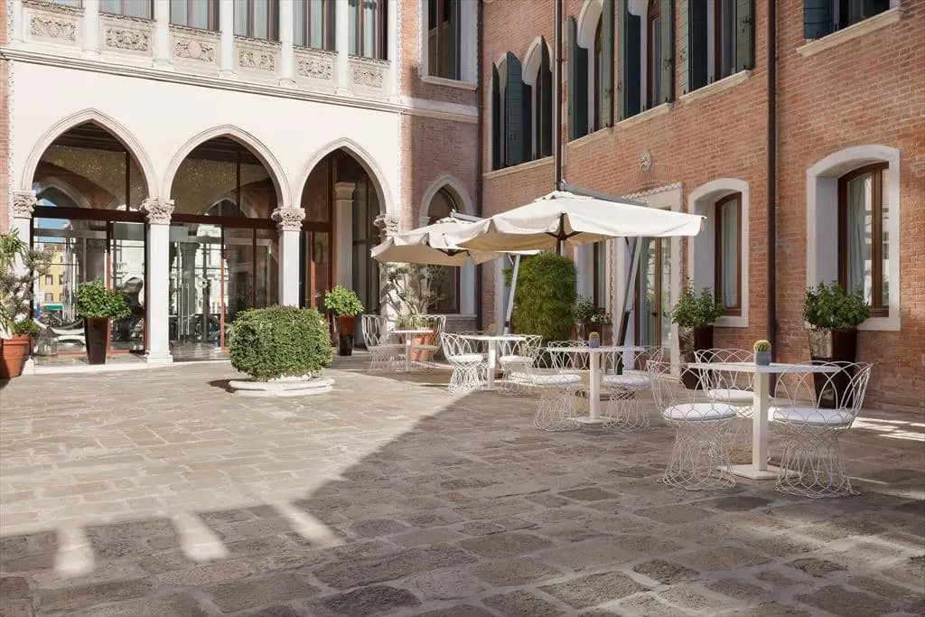 Sina Centurion Palace Hotel - photo 32
