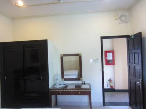 Contempo Hotel - photo 6